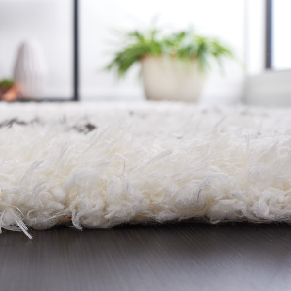 Safavieh Flokati 313 Power Loomed Polyester Contemporary Rug FLK313A-4