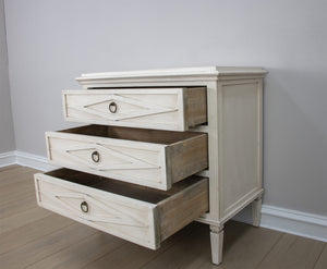 Zeugma FR853 White Small Accent Table