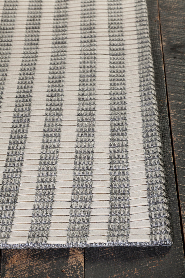 Chandra Rugs Gisela 70% Wool + 30% Viscose Hand-Woven Contemporary Rug Ivory 9' x 13'