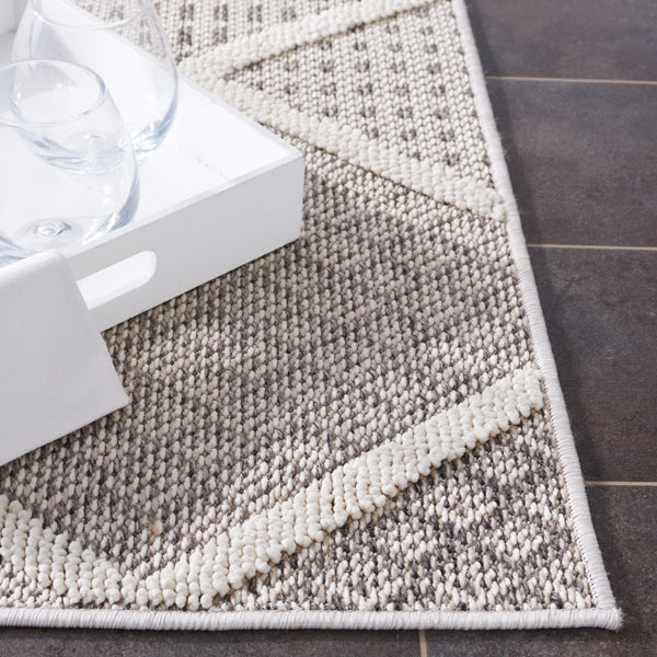 Safavieh Global 414 Power Loomed Polypropylene Modern Rug GLB414F-9