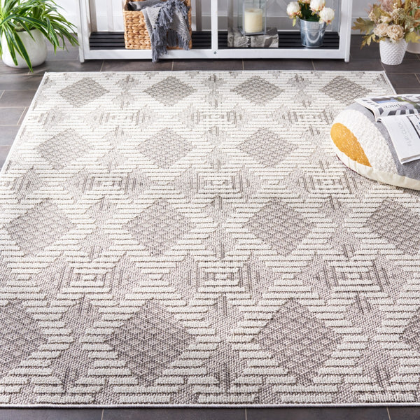 Safavieh Global 420 Power Loomed Polypropylene Modern Rug GLB420F-9