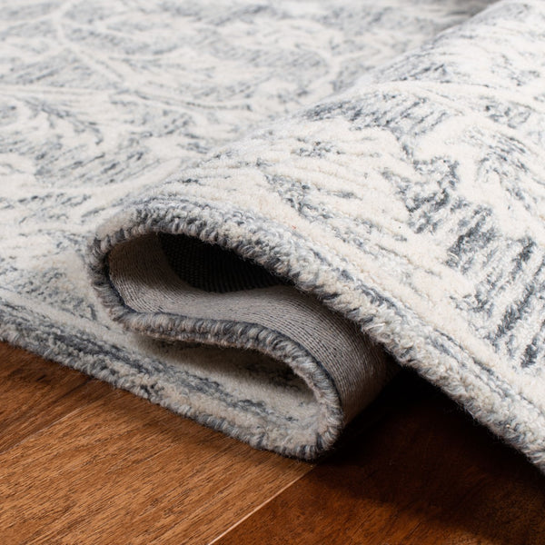 Safavieh Glamour 551 Hand Tufted 75% Viscose/25% Wool Rug GLM551F-9