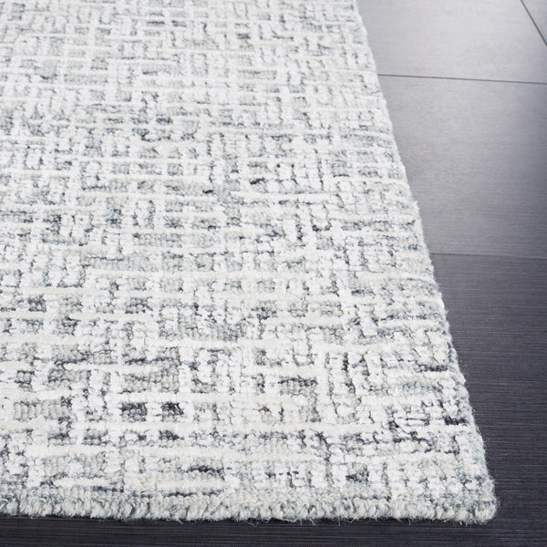 Safavieh Glamour 601 Modern Hand Tufted Rug Grey / Ivory GLM601F-8