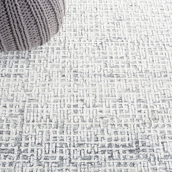 Safavieh Glamour 601 Modern Hand Tufted Rug Grey / Ivory GLM601F-8