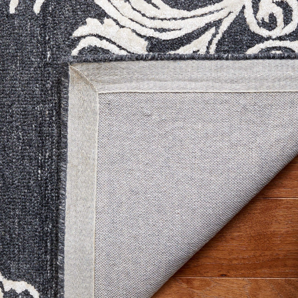 Safavieh Glamour 604 Antique Hand Tufted Rug Black / Ivory GLM604Z-8