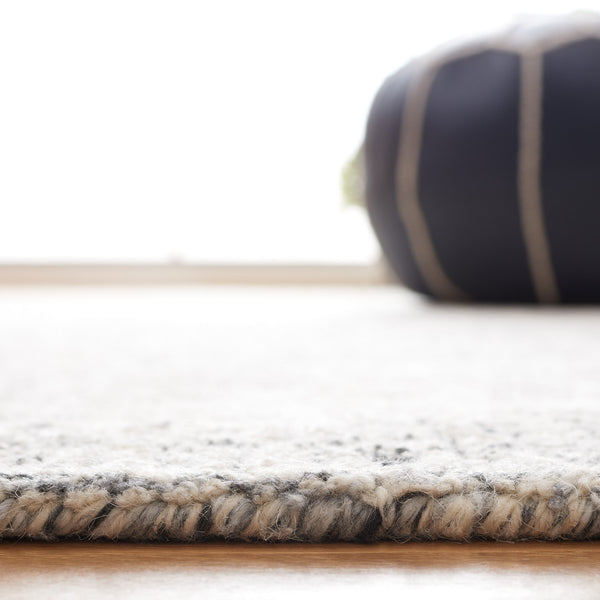 Safavieh Glamour 606 Geometric Hand Tufted Rug Grey / Ivory GLM606F-8