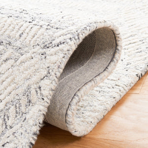 Safavieh Glamour 606 Geometric Hand Tufted Rug Grey / Ivory GLM606F-8