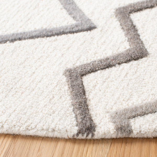 Glamour 634  Hand Tufted 100% New Zealand Wool Pile Rug Ivory / Grey