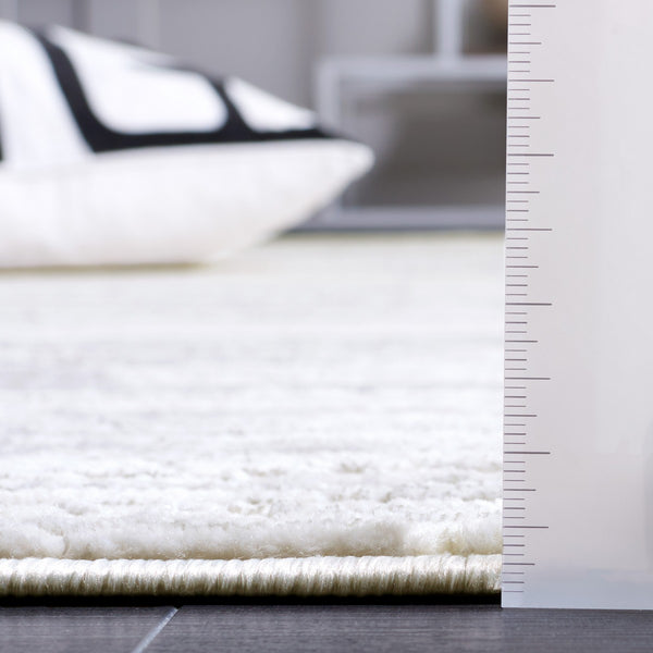 Safavieh Hanna 114 Power Loomed Transitional Rug Grey / Ivory 9' x 12'