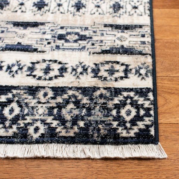 Safavieh Herat 370 Power Loomed 65% Polypropylene/30% Cotton/5% Polyester Traditional Rug HRT370G-7R