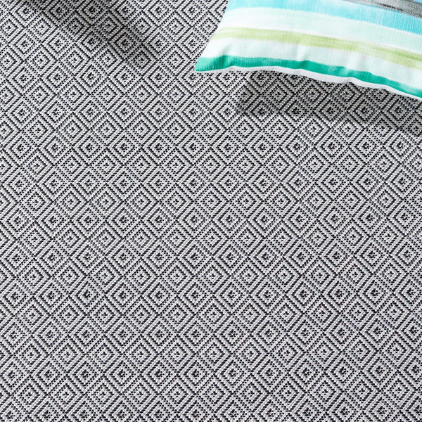 Safavieh Hampton 230 Power Loomed 100% Polypropylene Indoor/Outdoor Rug HTN230G-9