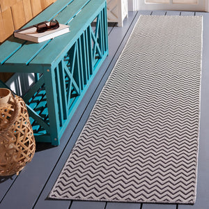 Safavieh Hampton 200 Power Loomed 100% Polypropylene Outdoor Rug HTN237G-9