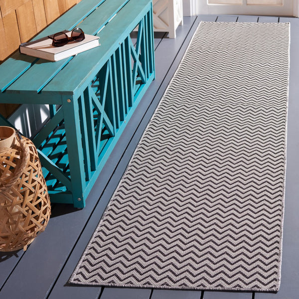 Safavieh Hampton 200 Power Loomed 100% Polypropylene Outdoor Rug HTN237G-9