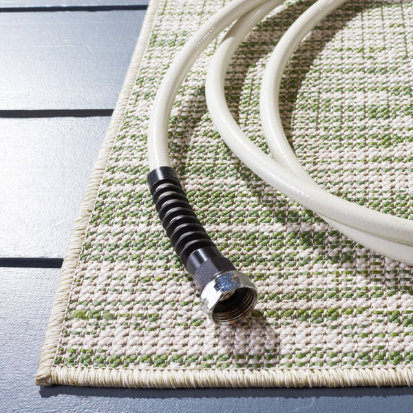 Safavieh Hampton 200 Power Loomed 100% Polypropylene Outdoor Rug HTN238W-9