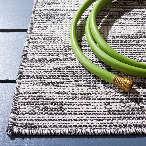 Safavieh Hampton 200 Power Loomed 100% Polypropylene Outdoor Rug HTN238Z-9