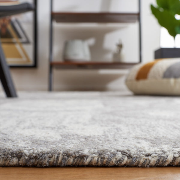 Safavieh Ikat 653 Hand Tufted 80% Wool/20% Cotton Rug IKT653F-8