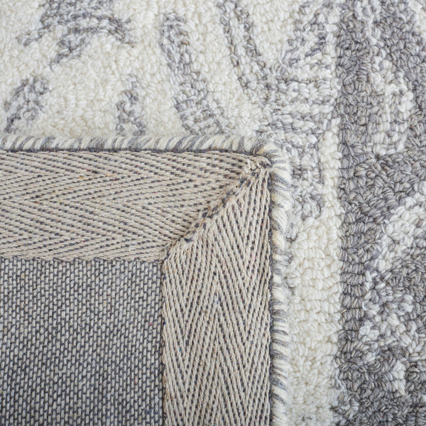 Safavieh Ikat 653 Hand Tufted 80% Wool/20% Cotton Rug IKT653F-8