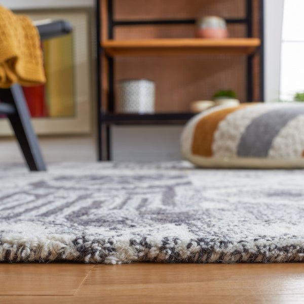 Safavieh Ikat 653 Hand Tufted 80% Wool/20% Cotton Rug IKT653Z-8