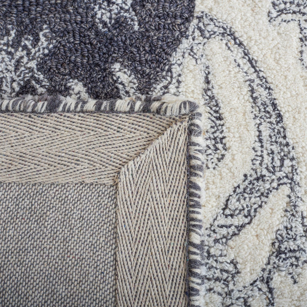 Safavieh Ikat 653 Hand Tufted 80% Wool/20% Cotton Rug IKT653Z-8