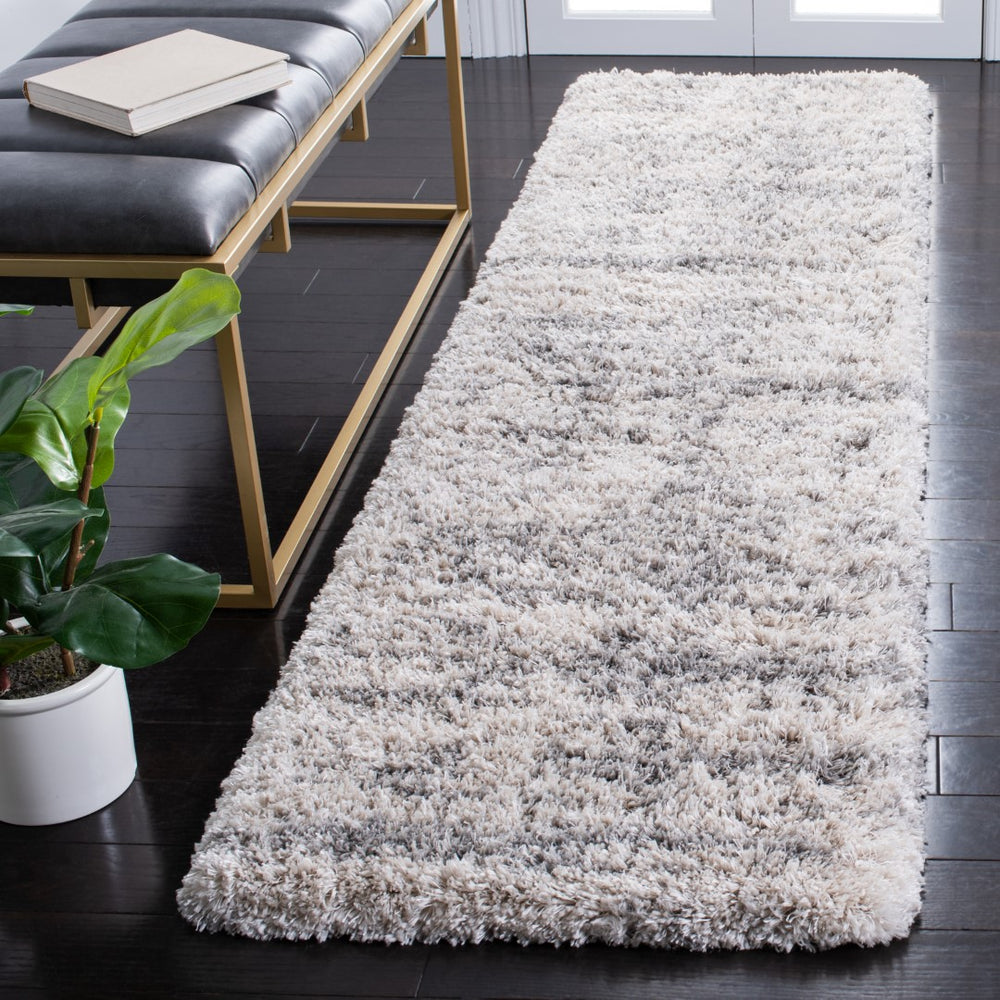 Safavieh Iceland Shag 511 Power Loomed Polypropylene Pile Shag & Flokati Rug ISG511A-9