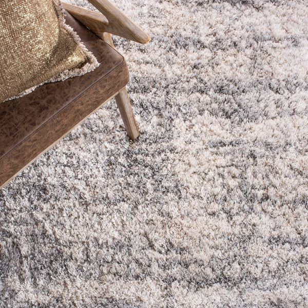 Safavieh Iceland Shag 511 Power Loomed Polypropylene Pile Rug ISG511A-6