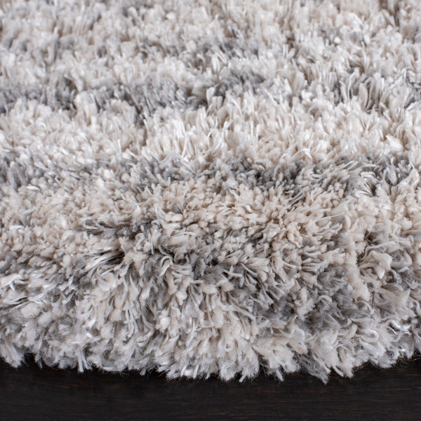 Safavieh Iceland Shag 511 Power Loomed Polypropylene Pile Shag & Flokati Rug ISG511A-9