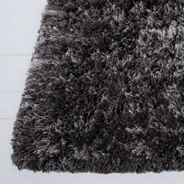 Safavieh Iceland Shag 511 Power Loomed Polypropylene Pile Rug ISG511H-6