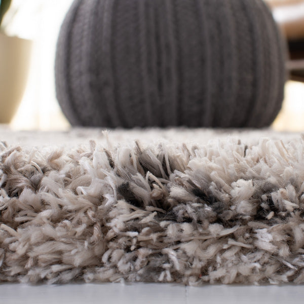 Iceland Shag 500 Iceland Shag 514 Shag & Flokati Power Loomed Polypropylene Pile Rug Cream / Grey