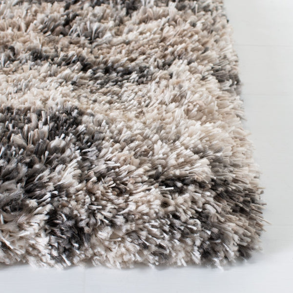 Safavieh Iceland Shag 519 Power Loomed Polypropylene Pile Rug ISG519A-6
