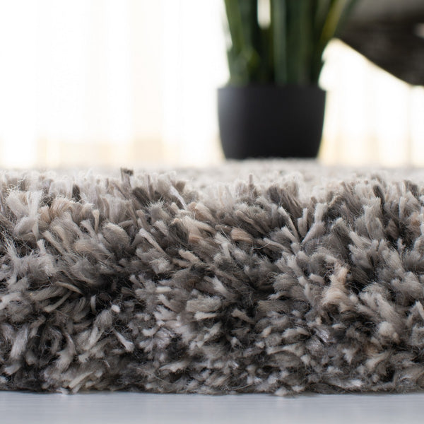 Iceland Shag 500 Iceland Shag 519 Shag & Flokati Power Loomed Polypropylene Pile Rug Grey / Dark Grey