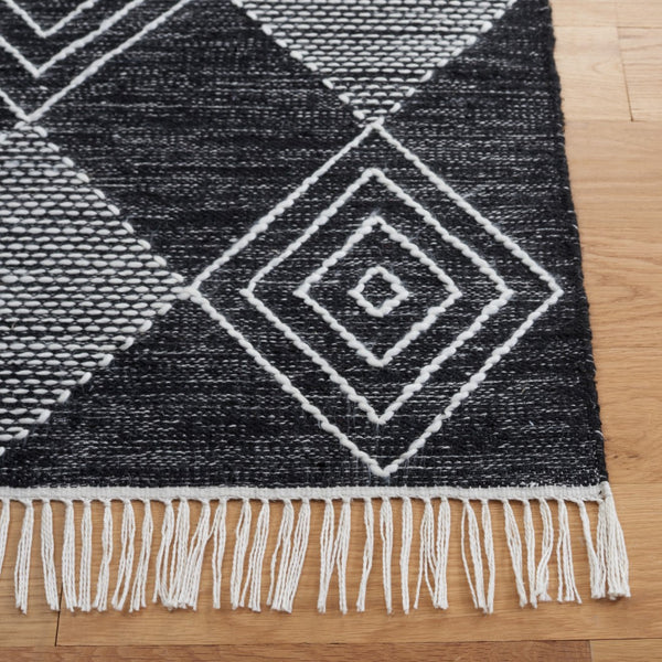 Safavieh Kilim 306 Overall Content: 100% PET Flat Weave Rug KLM306Z-5