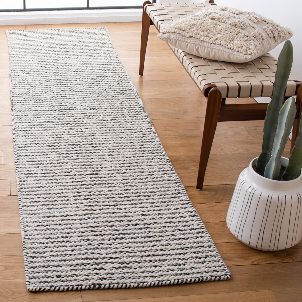 Kilim 378 Flat Weave 80% Wool, 20% Cotton Rug Black / Ivory 80% Wool, 20% Cotton KLM378Z-29