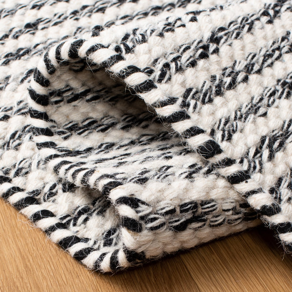 Kilim 378 Flat Weave 80% Wool, 20% Cotton Rug Black / Ivory 80% Wool, 20% Cotton KLM378Z-5