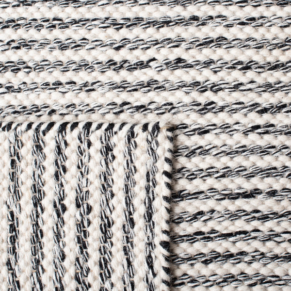 Kilim 378 Flat Weave 80% Wool, 20% Cotton Rug Black / Ivory 80% Wool, 20% Cotton KLM378Z-5