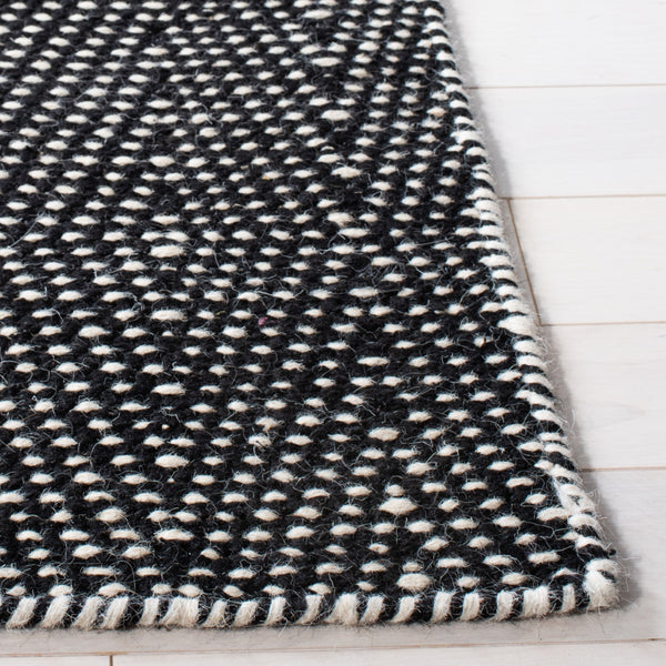 Kilim 380 Flat Weave 80% Wool, 20% Cotton Rug Black / Ivory 80% Wool, 20% Cotton KLM380Z-5