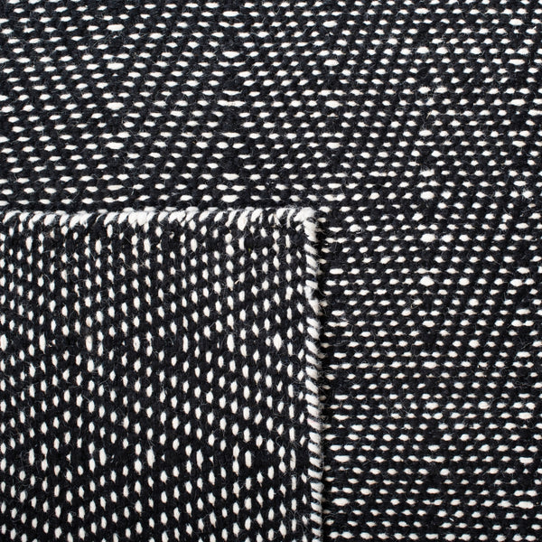 Kilim 380 Flat Weave 80% Wool, 20% Cotton Rug Black / Ivory 80% Wool, 20% Cotton KLM380Z-5