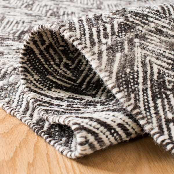 Safavieh Kilim 401 Hand Woven Wool Contemporary Rug KLM401T-27