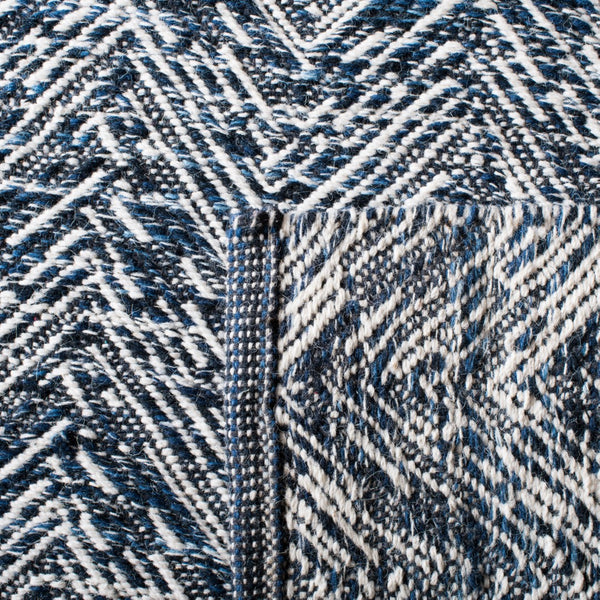 Safavieh Kilim 403 Hand Woven Wool Contemporary Rug KLM403N-27