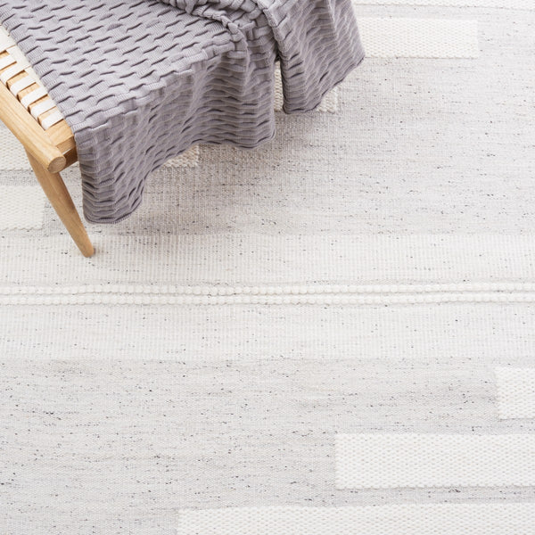 Safavieh Kilim 448 Hand Woven Polyester Rug KLM448G-5