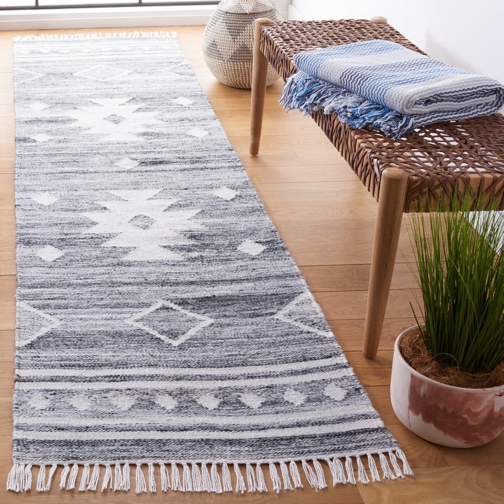 Safavieh Kilim 764 Flat weave Polpropylene Rug KLM764F-8