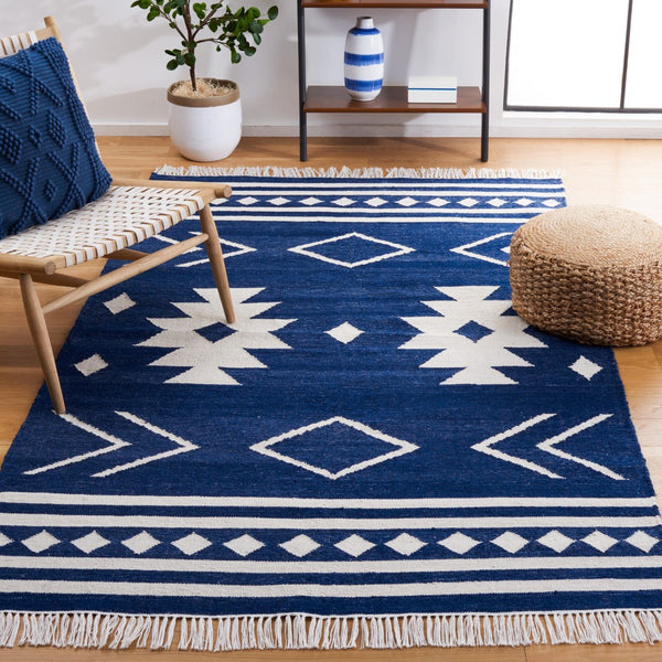 Safavieh Kilim 764 Flat weave Polpropylene Rug KLM764N-8