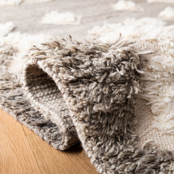 Safavieh Kenya 459 Hand Woven Wool Bohemian Rug KNY459F-9