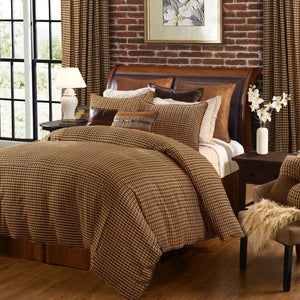 HiEnd Accents Clifton Comforter Set LG1910-SQ-OC Brown, Green, Cream Comforter Face: 100% Cotton. Back: 100% Cotton. Filling: 100% Polyester. Pillow Shams: 100% Polyester. 92x96x3