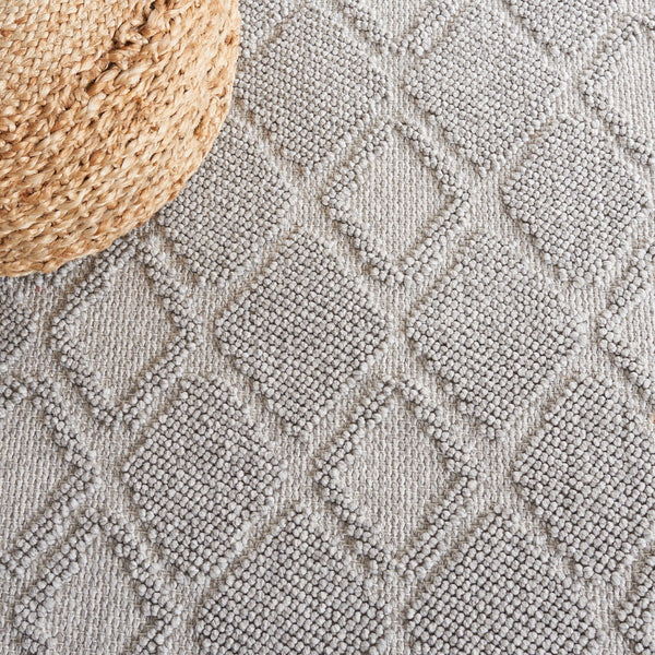 Safavieh Lotus 105 Transitional Power Loomed Rug Light Grey / Grey LOT105F-9