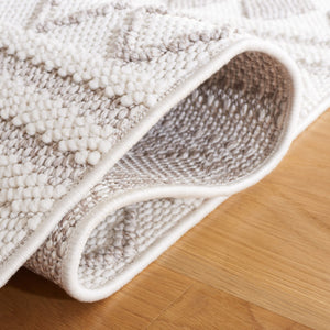 Safavieh Lotus 108 Transitional Power Loomed Rug Ivory / Beige LOT108A-9