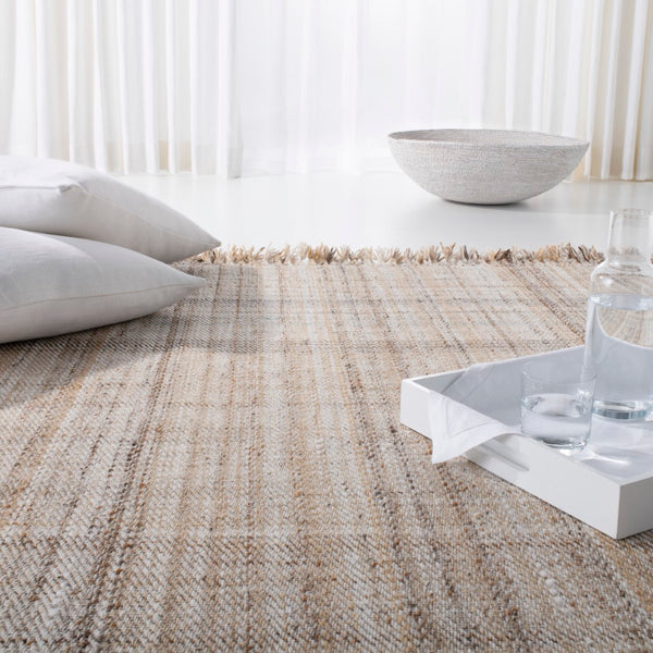 Safavieh Jahi Plaid Hand Loomed Wool/Viscose Rug LRL6470A-7SQ