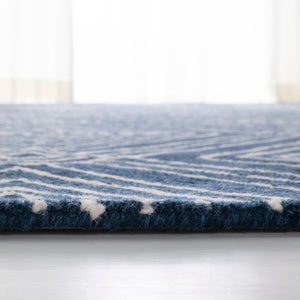 Safavieh Isabella Hand Tufted Wool/Cotton Rug LRL6608N-9