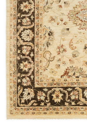 Loloi Majestic MM-06 100% Hand Spun Vegetable Dyed Wool Hand Knotted Traditional Rug MAJEMM-06IVMC5686