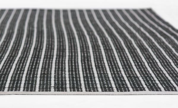 Momeni Novogratz Malmo MLO-2 Hand Woven Contemporary Geometric Indoor/Outdoor Area Rug Black 9' x 12' MALMOMLO-2BLK90C0