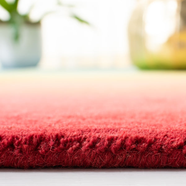 Safavieh Manhattan 175 Hand Loomed Wool and Cotton with Latex Rug MAN175M-8